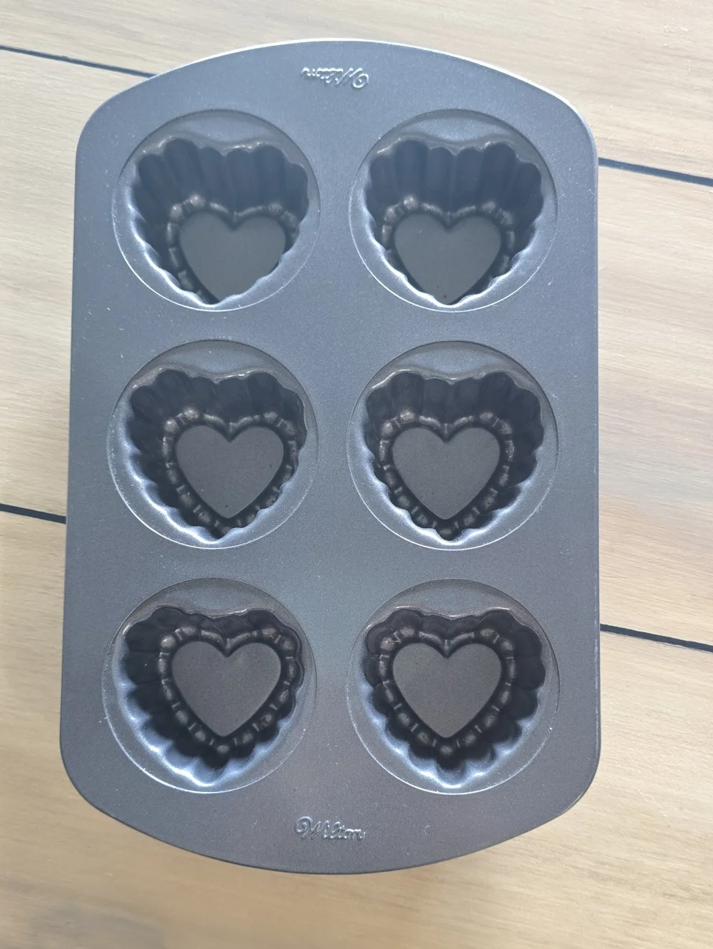 Wilton Heart-Shaped 6-Cavity Nonstick Muffin Pan - Gray